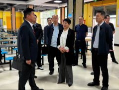 强化从农田桌全链条全过程监管